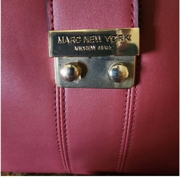 Brand New Marc New York Andrew Vegan 2 way and Coin wristlet - Picture 5 of 7